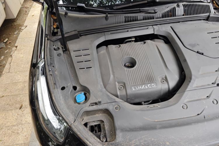 Used Lynk & Co 03 2020 2.0TD Automatic Jing Pro Edition Engine Bay Right