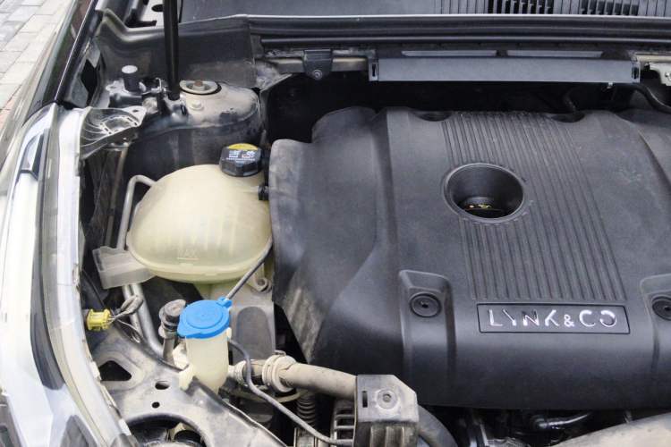 Used Lynk & Co 03 2020 2.0TD Automatic Jing Pro Edition Engine Bay Right