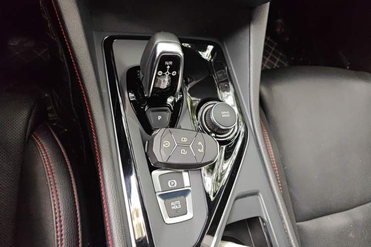 Used Lynk & Co 03 2020 2.0TD Automatic Jing Pro Edition Gear Lever