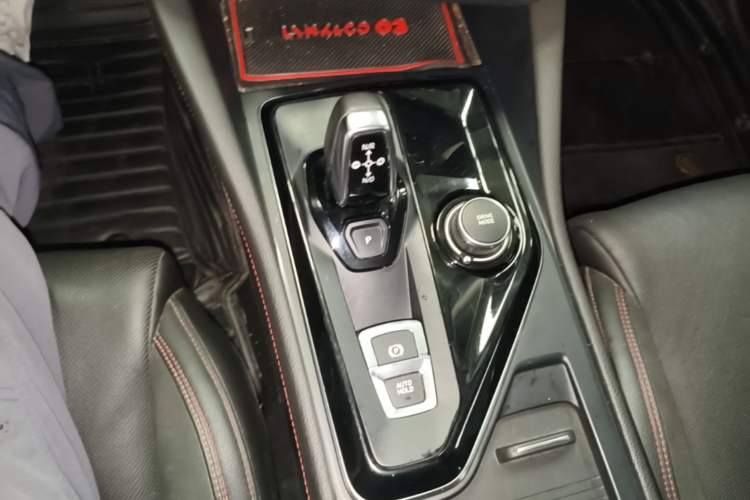 Used Lynk & Co 03 2020 2.0TD Automatic Jing Pro Edition Gear Lever
