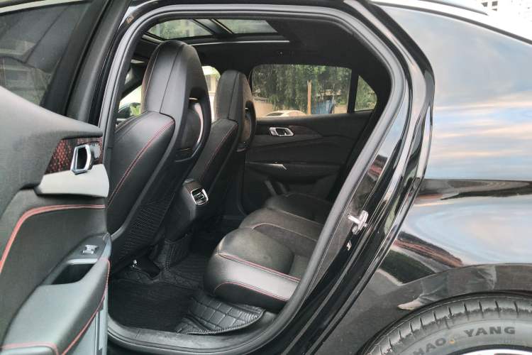 Used Lynk & Co 03 2020 1.5TD DCT JingPro Edition Interior 2