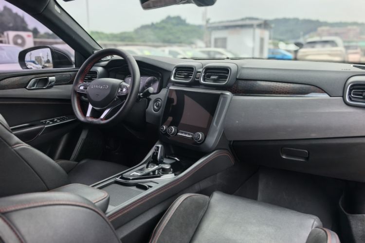 Used Lynk & Co 03 2020 1.5TD DCT JingPro Edition Interior 2