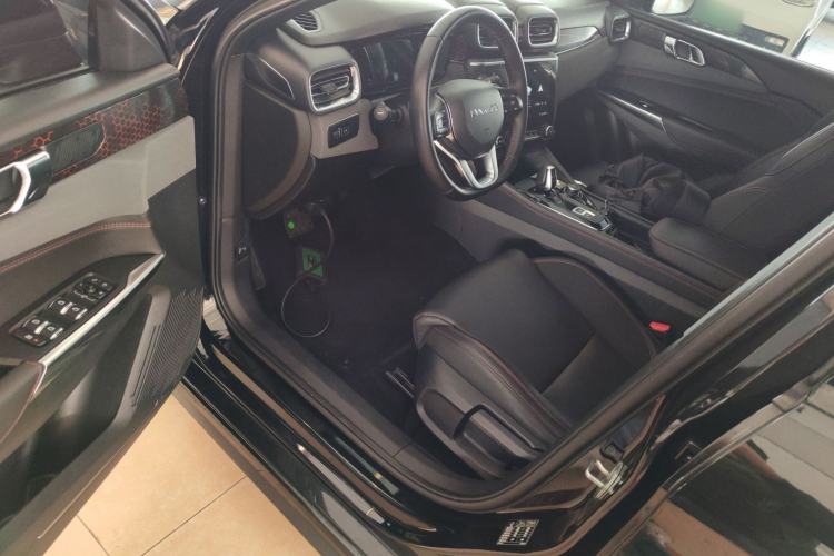 Used Lynk & Co 03 2020 1.5TD DCT Sport Edition Interior 3