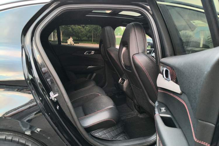 Used Lynk & Co 03 2020 1.5TD DCT JingPro Edition Interior 4