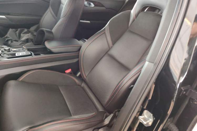 Used Lynk & Co 03 2020 1.5TD DCT Sport Edition Left Front Seat