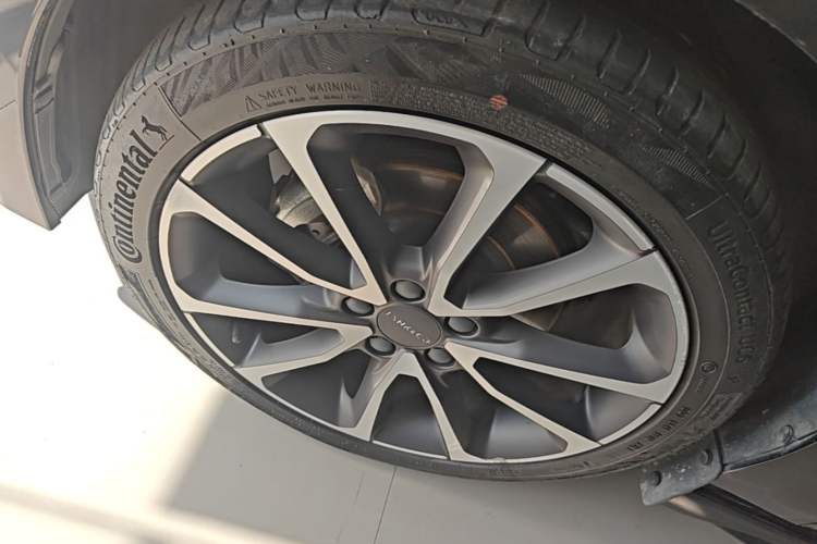Used Lynk & Co 03 2020 1.5TD DCT Sport Edition Left Front Wheel Hub