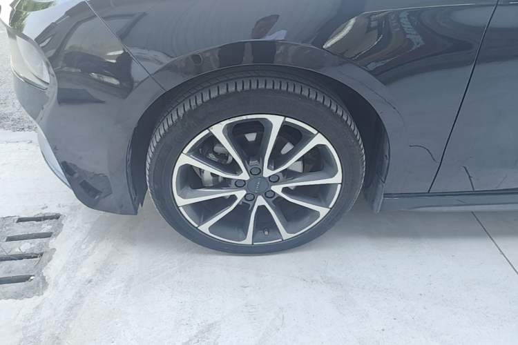 Used Lynk & Co 03 2020 1.5TD DCT Sport Edition Left Front Wheel Hub