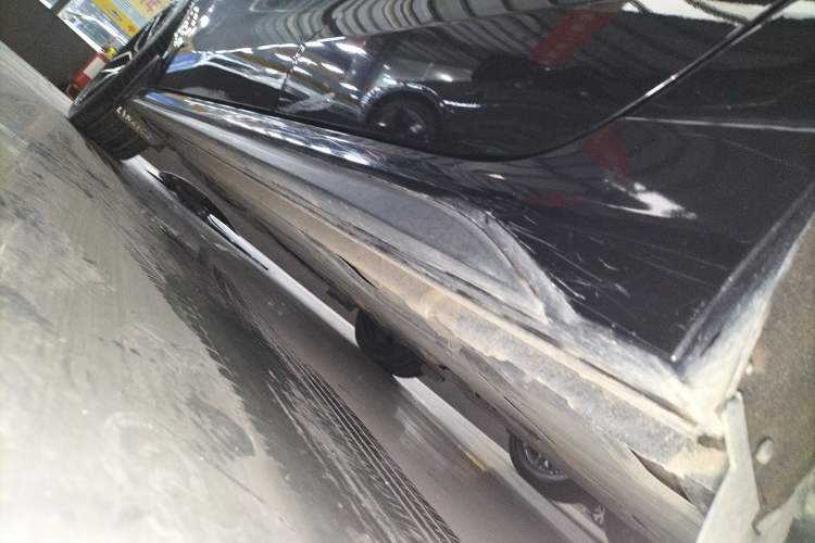 Used Lynk & Co 03 2020 2.0TD Automatic Trend Edition Left Side Sill