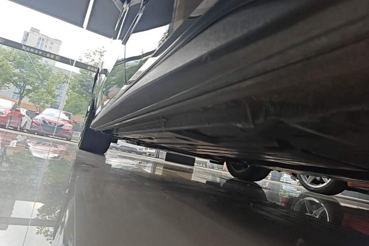 Used Lynk & Co 03 2020 1.5TD DCT Sport Edition Left Side Sill