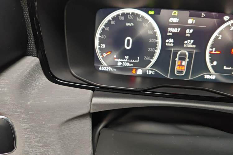 Used Lynk & Co 03 2020 2.0TD Automatic Jing Pro Edition Odometer Close Up