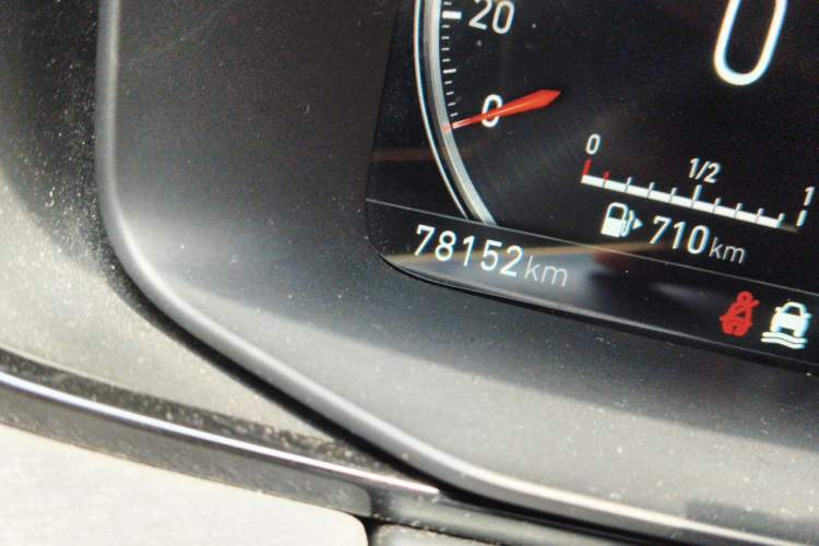Used Lynk & Co 03 2020 2.0TD Automatic Jing Pro Edition Odometer Close Up