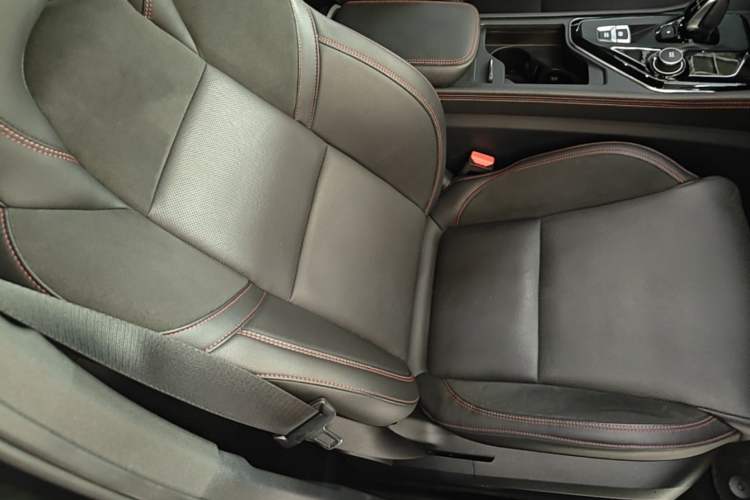 Used Lynk & Co 03 2020 1.5TD DCT Sport Edition Right Front Seat