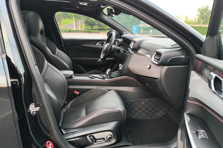 Used Lynk & Co 03 2020 1.5TD DCT JingPro Edition Right Front Seat