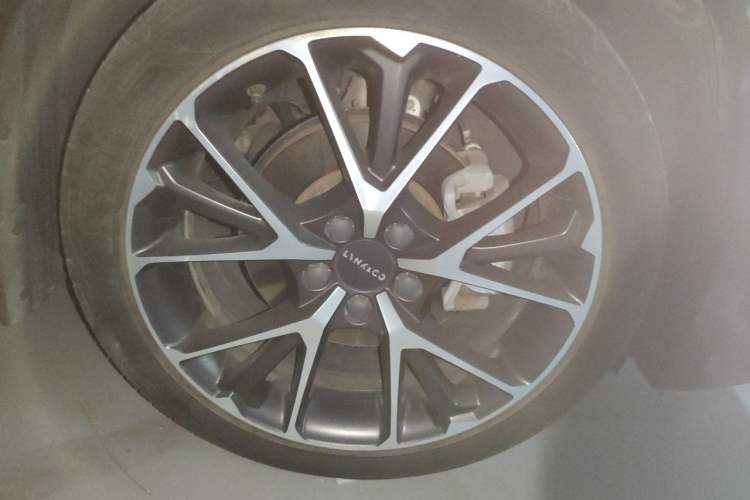 Used Lynk & Co 03 2020 1.5TD DCT JingPro Edition Right Front Wheel Hub