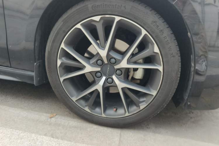 Used Lynk & Co 03 2020 1.5TD DCT JingPro Edition Right Front Wheel Hub