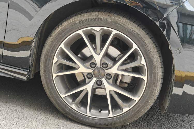 Used Lynk & Co 03 2020 1.5TD DCT JingPro Edition Right Front Wheel Hub