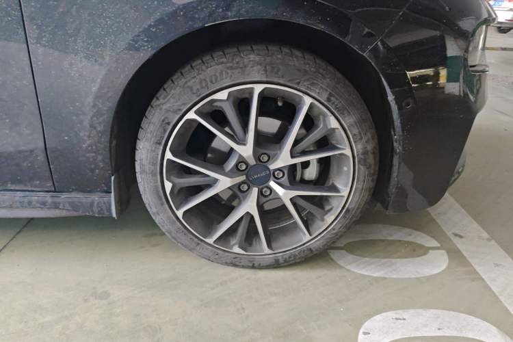 Used Lynk & Co 03 2020 1.5TD DCT JingPro Edition Right Front Wheel Hub