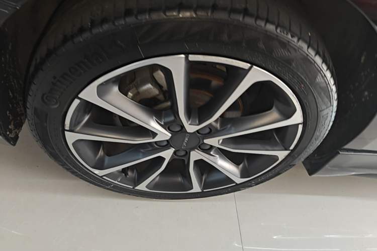 Used Lynk & Co 03 2020 1.5TD DCT Sport Edition Right Rear Wheel Hub