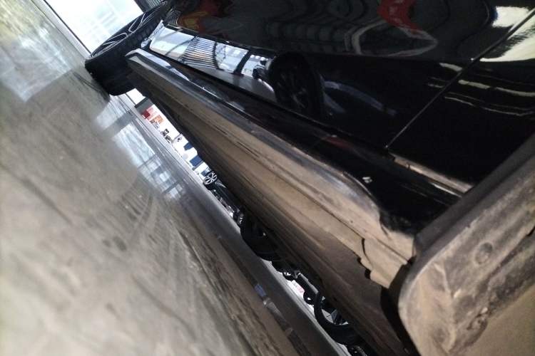 Used Lynk & Co 03 2020 2.0TD Automatic Trend Edition Right Side Sill