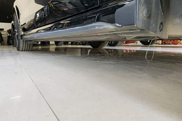 Used Lynk & Co 03 2020 1.5TD DCT JingPro Edition Right Side Sill