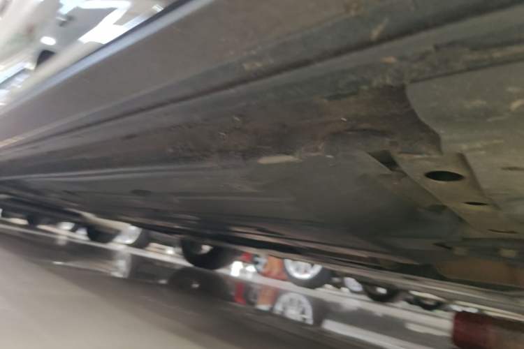 Used Lynk & Co 03 2020 2.0TD Automatic Trend Edition Right Side Sill