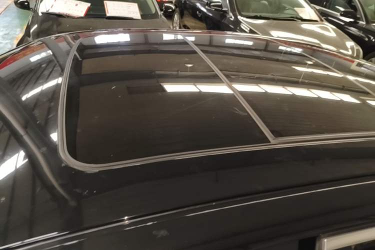 Used Lynk & Co 03 2020 2.0TD Automatic Jing Pro Edition Roof