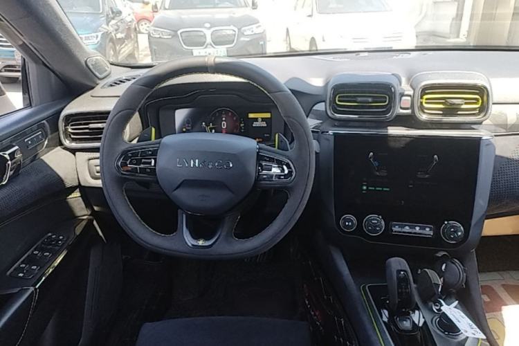 Used Lynk & Co 03 2020 03+ 2.0TD Automatic Wind-Chasing Edition Steering Wheel