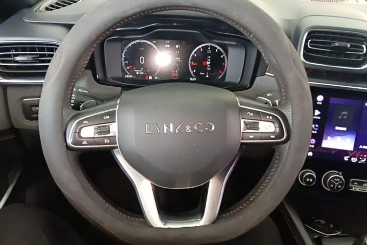 Used Lynk & Co 03 2020 2.0TD Automatic Jing Pro Edition Steering Wheel