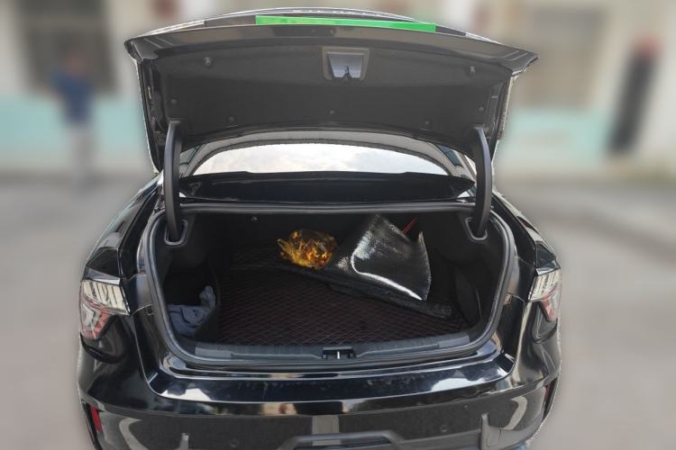 Used Lynk & Co 03 2020 1.5TD DCT JingPro Edition Trunk