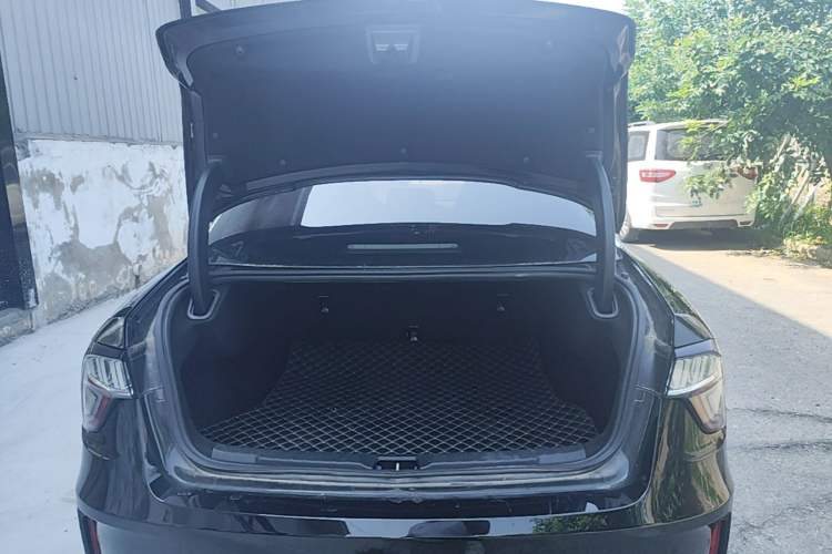 Used Lynk & Co 03 2020 1.5TD DCT Sport Edition Trunk