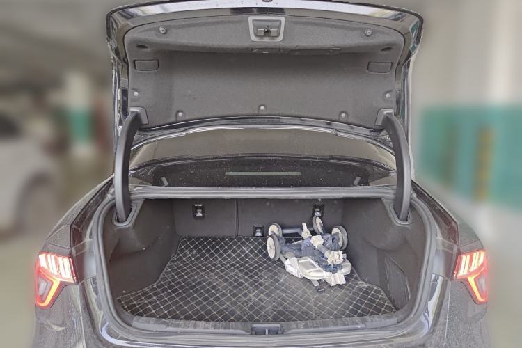 Used Lynk & Co 03 2020 1.5TD DCT JingPro Edition Trunk