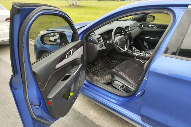 Used Lynk & Co 03 2020 2.0TD Automatic Trend Edition Driver Seat