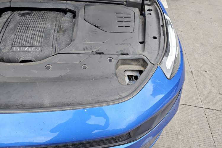 Used Lynk & Co 03 2020 1.5TD DCT JingPro Edition Engine Bay Left