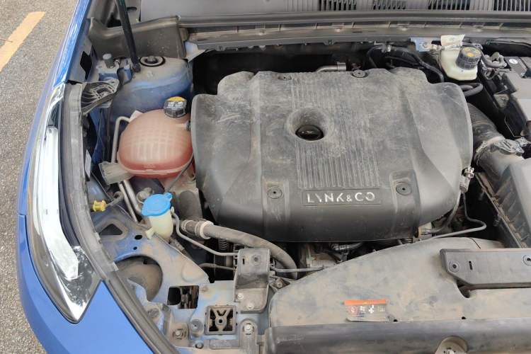 Used Lynk & Co 03 2020 2.0TD Automatic Jing Pro Edition Engine Bay Right