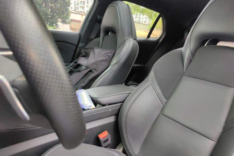 Used Lynk & Co 03 2020 2.0TD Automatic Jing Pro Edition Left Front Seat