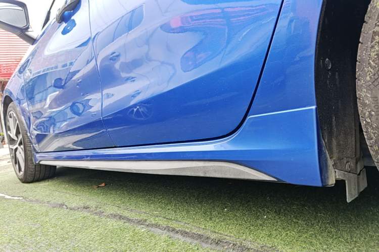 Used Lynk & Co 03 2020 1.5TD DCT JingPro Edition Left Side Sill