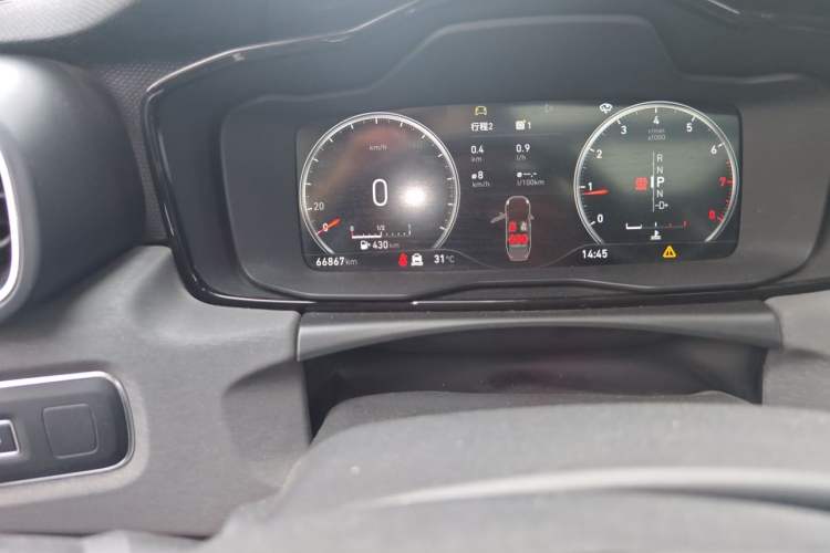 Used Lynk & Co 03 2020 2.0TD Automatic Jing Pro Edition Odometer Close Up