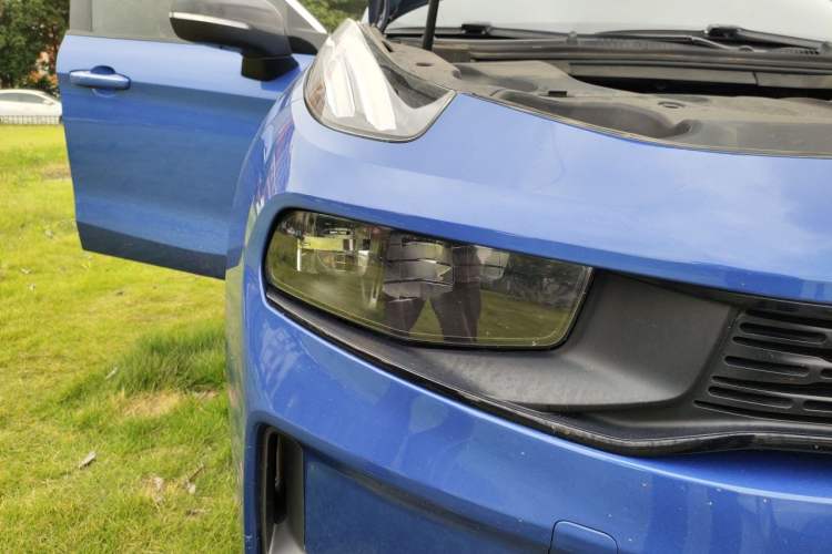 Used Lynk & Co 03 2020 2.0TD Automatic Trend Edition Right Front Headlight