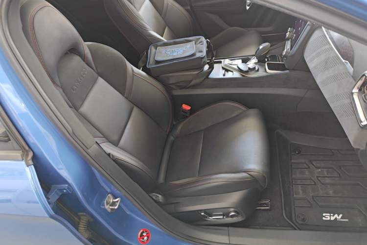 Used Lynk & Co 03 2020 1.5TD DCT JingPro Edition Right Front Seat