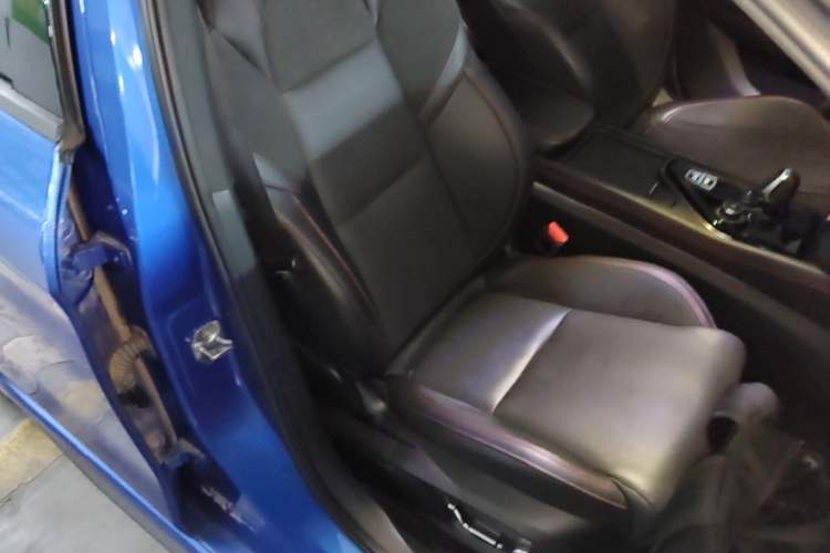 Used Lynk & Co 03 2020 1.5TD DCT JingPro Edition Right Front Seat
