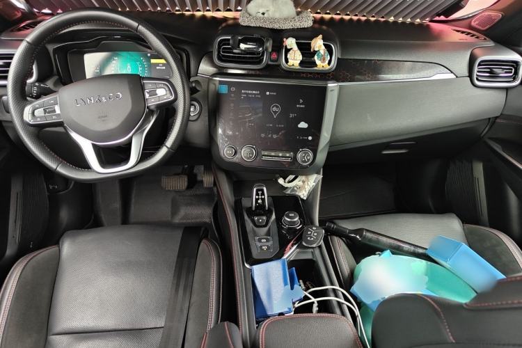 Used Lynk & Co 03 2020 1.5TD DCT JingPro Edition Center Console