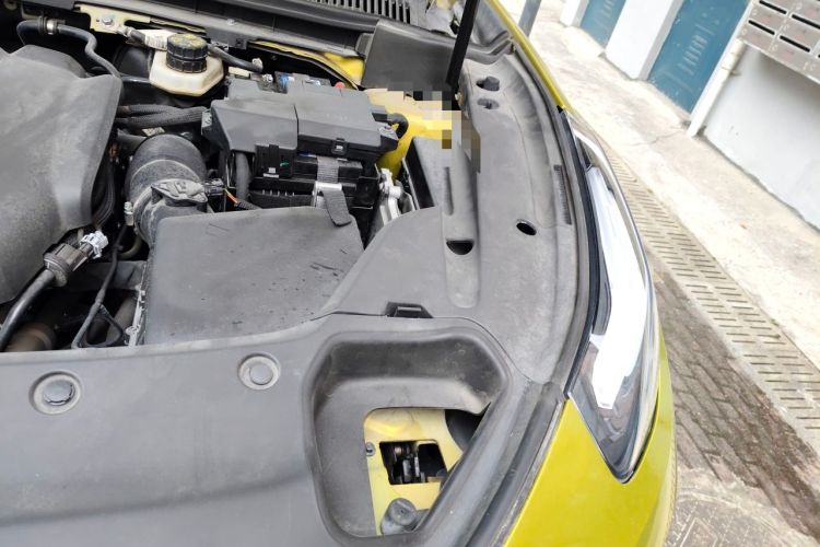 Used Lynk & Co 03 2020 03+ 2.0TD Automatic Wind-Chasing Edition Engine Bay Left