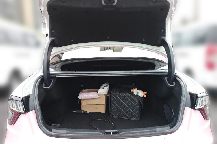 Used Lynk & Co 03 2020 1.5TD DCT JingPro Edition Trunk