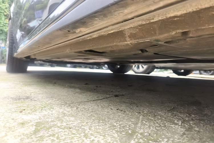 Used Lynk & Co 03 2020 1.5TD DCT JingPro Edition Left Side Sill