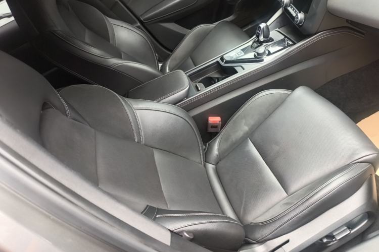 Used Lynk & Co 03 2020 1.5TD DCT JingPro Edition Right Front Seat