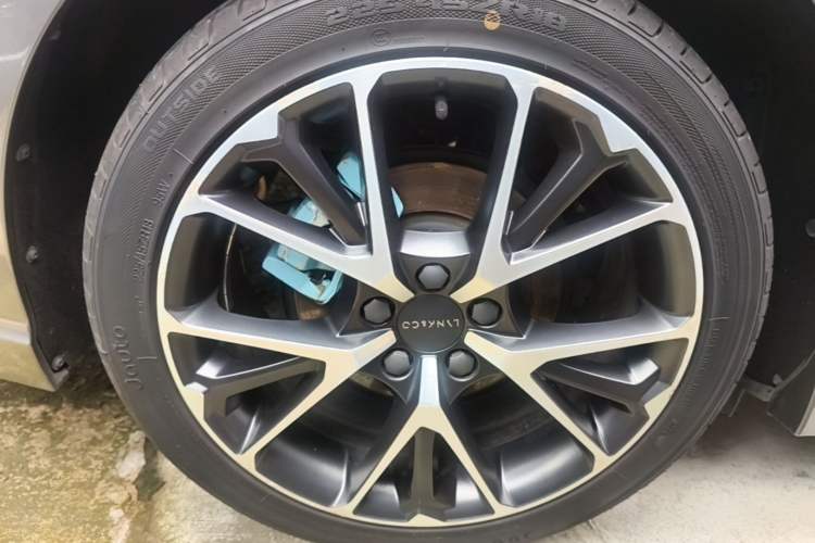 Used Lynk & Co 03 2020 1.5TD DCT JingPro Edition Right Rear Wheel Hub