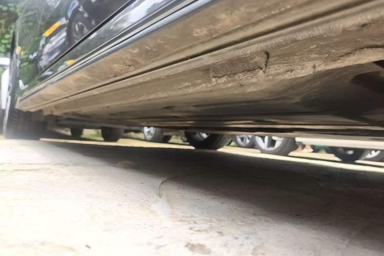 Used Lynk & Co 03 2020 1.5TD DCT JingPro Edition Right Side Sill