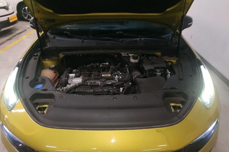 Used Lynk & Co 03 2020 03+ 2.0TD Automatic Wind-Chasing Edition Engine Bay