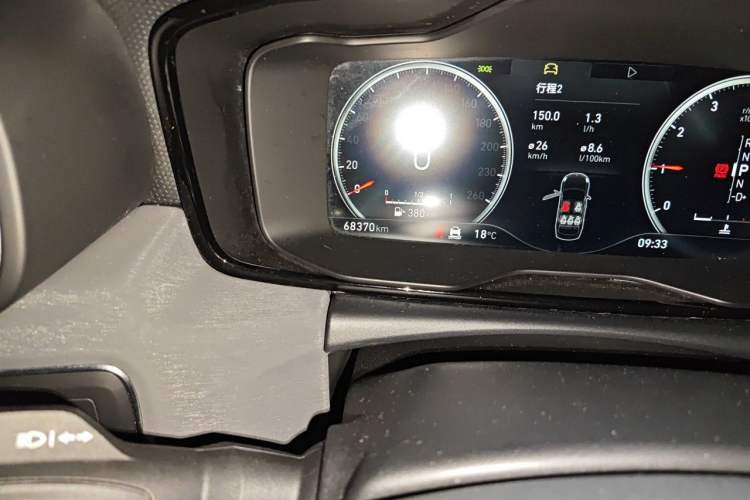 Used Lynk & Co 03 2020 1.5TD DCT JingPro Edition Odometer Close Up