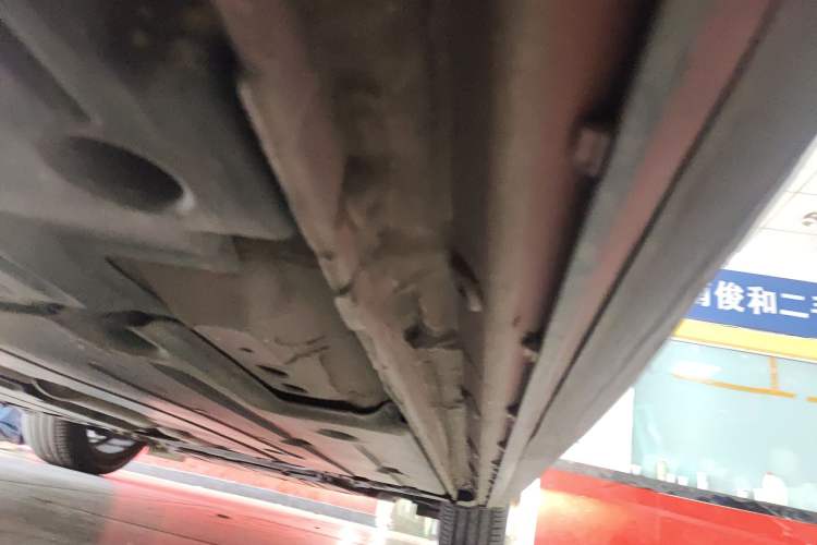 Used Lynk & Co 03 2020 1.5TD DCT JingPro Edition Right Side Sill